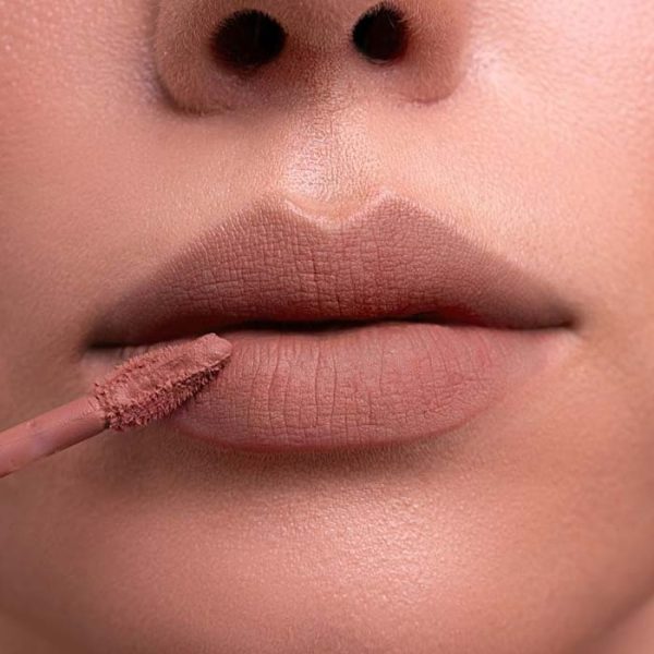Бархатная матовая помада VELOUR LIP SOUFFLE 04 Nude Haze ZOLA